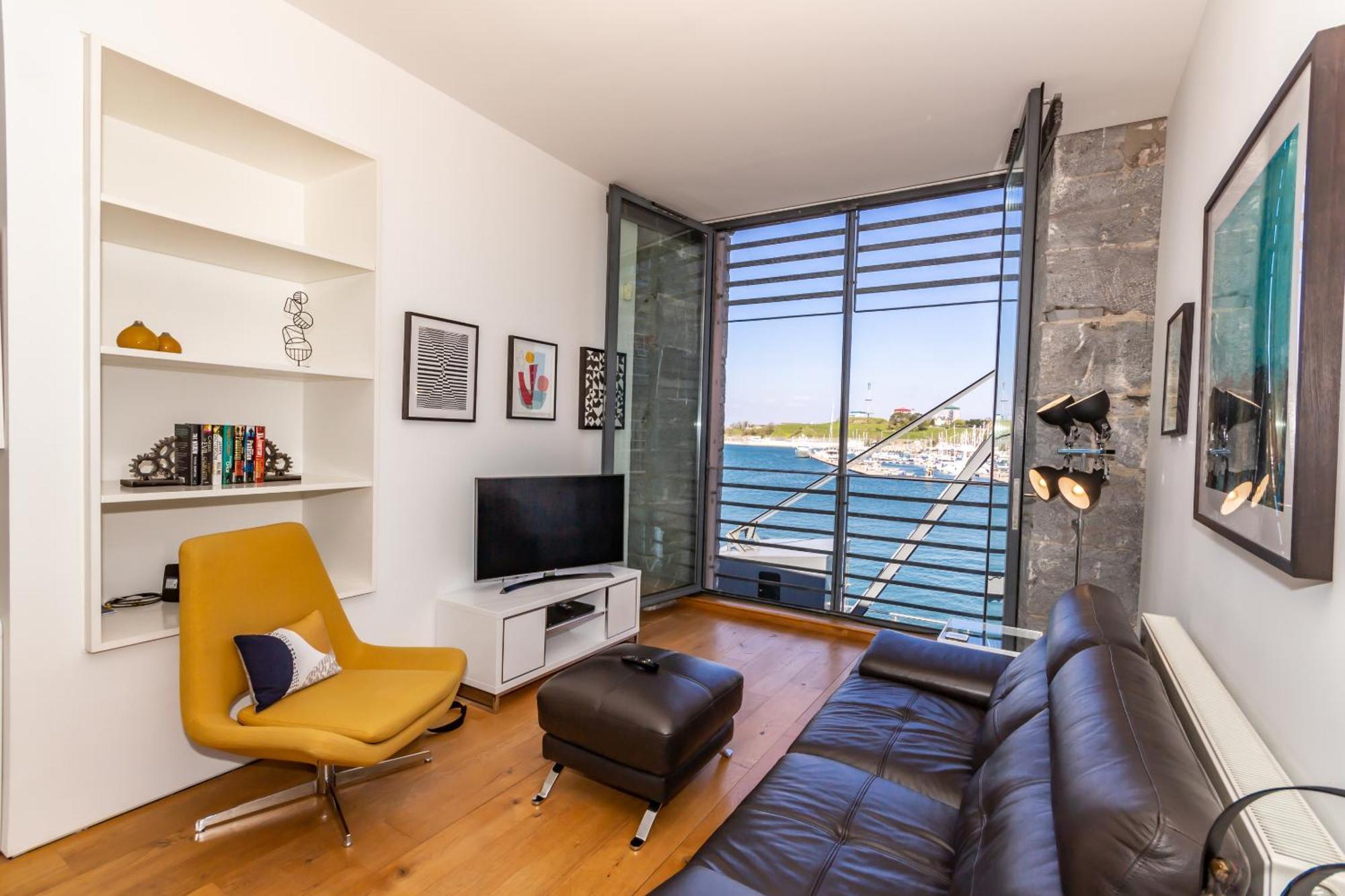 Pureserviced 42 Brewhouse Apartment Plymouth